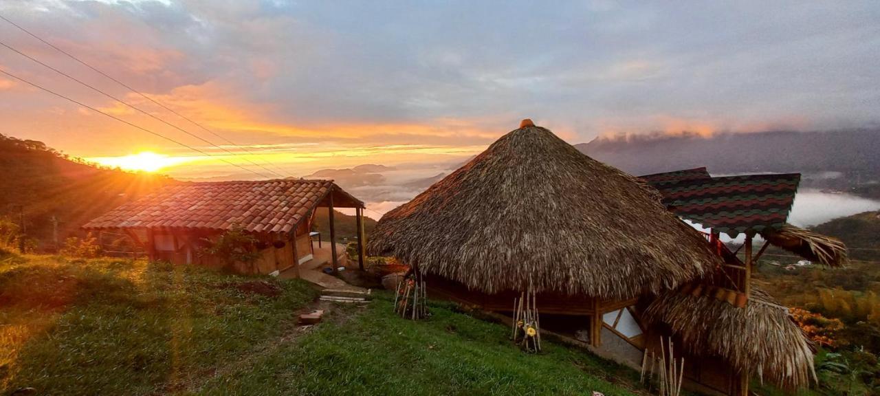 Ecohotel Soplo Del Tambo Cocorná Exteriör bild