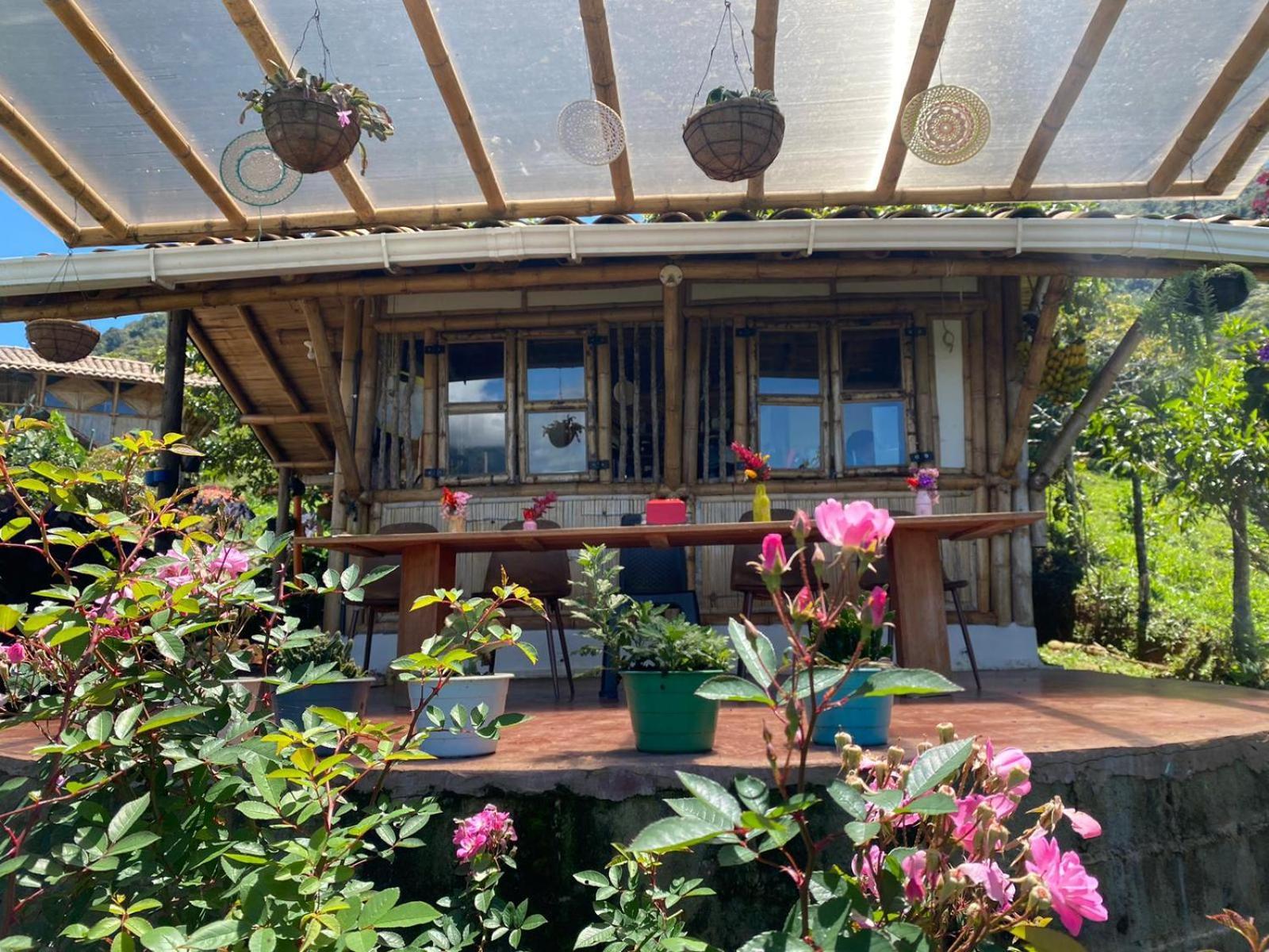 Ecohotel Soplo Del Tambo Cocorná Exteriör bild